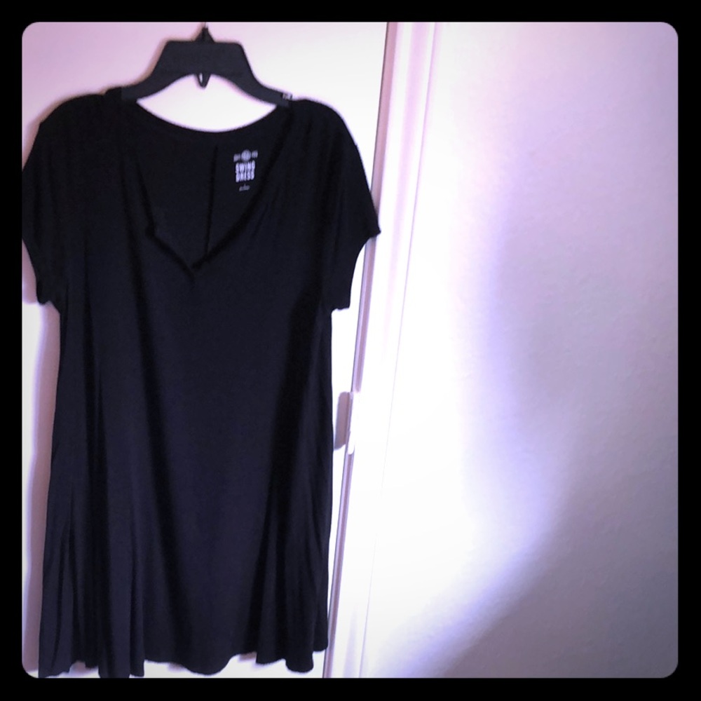 Black V-neck T-shirt Dress